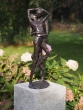 Bronzeskulptur Küssendes Liebespaar auf Säule 