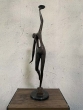 Bronzeskulptur "Balance 1" - modern auf Marmorsockel