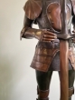 Bronzeskulptur "Ritter mit Schwert"