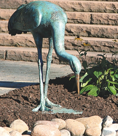 bronze figur kranich