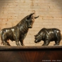 bronze skulpturen bulle bär