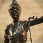 Justitia Dekorationsstück aus Bronze