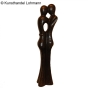 Abstrakte Bronzeskulptur  Stehendes Liebespaar. Bronzefiguren und Gartenfiguren bei Kunsthandel Lohmann in Timmendorfer Strand.