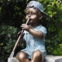 Bronzeskulptur Lutz als Wasserspeier auf Säule 