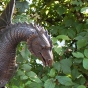 Bronzeskulptur Kopf von einem Drachen mit brauner Patina 