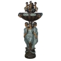 Brunnen aus Bronze mit Frauen und Engeln