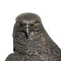 Bronzeskulptur "Mäusebussard auf Felsen"