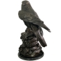 Bronzeskulptur "Mäusebussard auf Felsen"