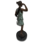 Seitenansicht der Bronzefigur Diana