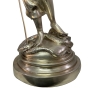 Nahansicht der Bronzeskulptur "Große Justitia in silber"