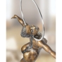 Nahansicht der Bronzeskulptur "Ankaa"
