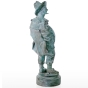 Seitenansicht der Bronzeskulptur "Der Lebemann"