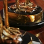 Bronzeskulptur Marmorsockel von den beiden Flamingos