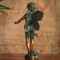 Bronzeskulptur Stehende Fee von hinten 