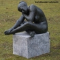 Bronzeskulptur Akt sitzend