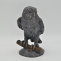 Edition Strassacker Bronzeskulptur "Eule auf Zweig" von vorne
