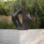 Bronzeskulptur "Unfolding gratitude" von Kris Demuelenaere