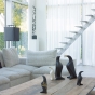 Pinguin Figuren im Wohnzimmer