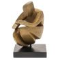 Bronzeskulptur "Mentor" von Sofia Speybrouck von vorne auf einem Sockel