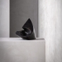 Bronzeskulptur "Hollow sphere" von Kris Demuelenaere