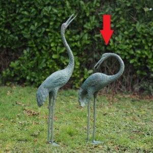 Bronzeskulptur "Kranich" mit Kopf nach unten