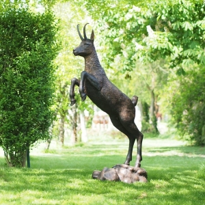Bronzeskulptur Gemse stehend 400G1