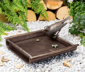 Bronzeskulptur Vogeltraenke von Strassacker
