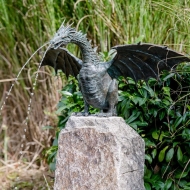 Rottenecker Bronzeskulptur "Drache Farina" als Wasserspeier