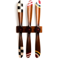 Authentic Models "Wandregal mit 3 Propellern"