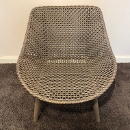DEDON MBRACE Club chair Aluminium in arabica - Ausstellungsstück