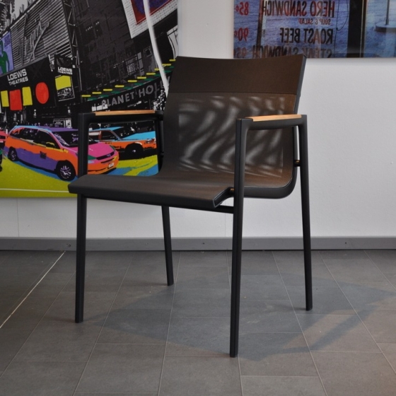 DEDON Dean Armlehnstuhl - Ausstellungsstück