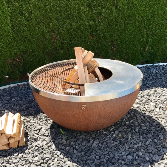 rufer.swiss "Feuerkugel noun" Feuerschalengrill mit o-rost