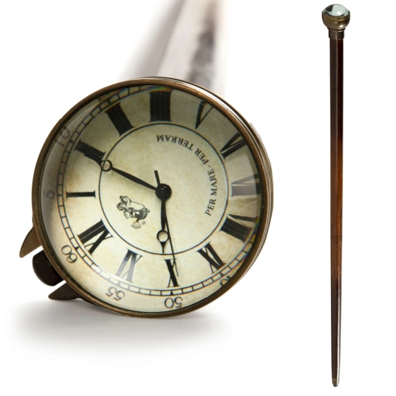 Gehstock zum Wandern aus Holz mit Uhr